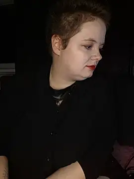 Snapshot of Katy2323 chatting on October 19, 7:03 pm Katy2323 online show from October 19, 7:03 pm