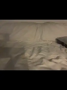 Mlodyxx12321 online show from April 11, 9:52 pm