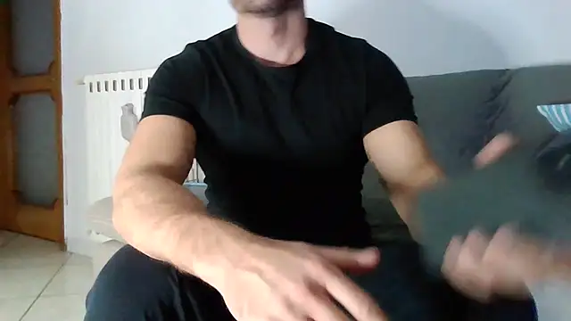 giovan2020 online show from November 8, 4:51 pm