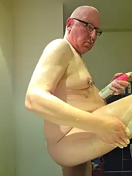 Snapshot of CgnWolf chatting on February 25, 8:07 pm CgnWolf online show from February 25, 8:07 pm