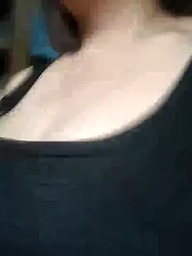 Snapshot of Penny-y chatting on October 21, 2:01 am Penny-y online show from October 21, 2:01 am