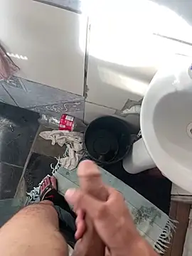 ooMiguel17CM online show from December 18, 7:20 pm