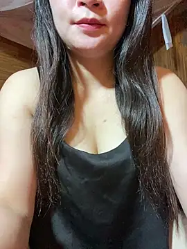 violet-00 online show from May 15, 11:23 pm