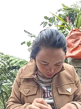 xuxulovezz online show from February 22, 3:29 am