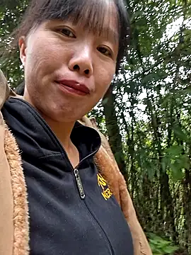 helenzz online show from October 24, 6:54 am