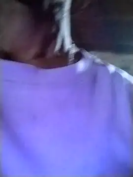 Snapshot of abigail-00 chatting on October 10, 11:42 am abigail-00 online show from October 10, 11:42 am