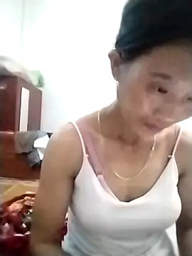 Snapshot of abigail-00 chatting on October 15, 10:15 am abigail-00 online show from October 15, 10:15 am