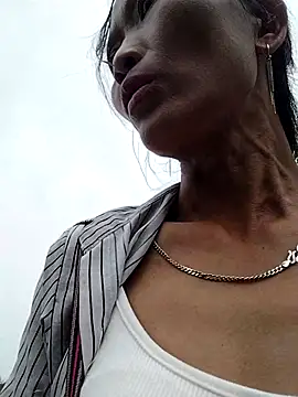 Snapshot of abigail-00 chatting on October 21, 12:22 am abigail-00 online show from October 21, 12:22 am