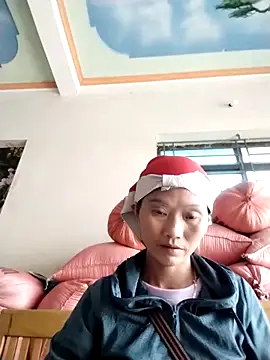 Snapshot of abigail-00 chatting on October 22, 12:33 am abigail-00 online show from October 22, 12:33 am