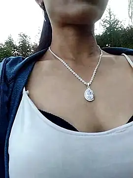 Snapshot of abigail-00 chatting on October 29, 12:24 am abigail-00 online show from October 29, 12:24 am