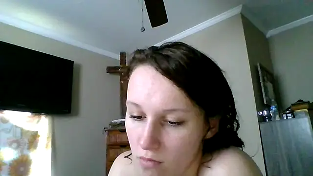 brunettebabexo3 online show from March 11, 6:47 pm
