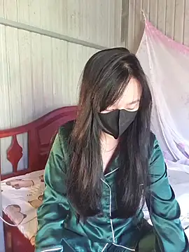 Helen-Tran online show from February 7, 4:38 am