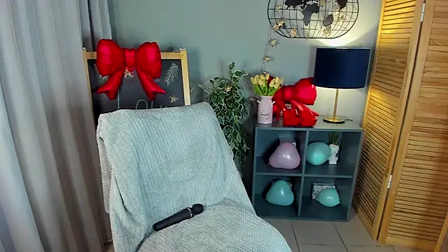 elliupp online show from February 22, 5:22 pm