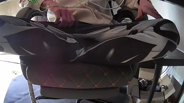 Snapshot of northboy91 chatting on December 16, 1:49 pm northboy91 online show from December 16, 1:49 pm