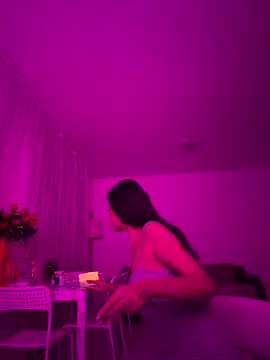 AylinHazellx online show from October 22, 7:13 pm