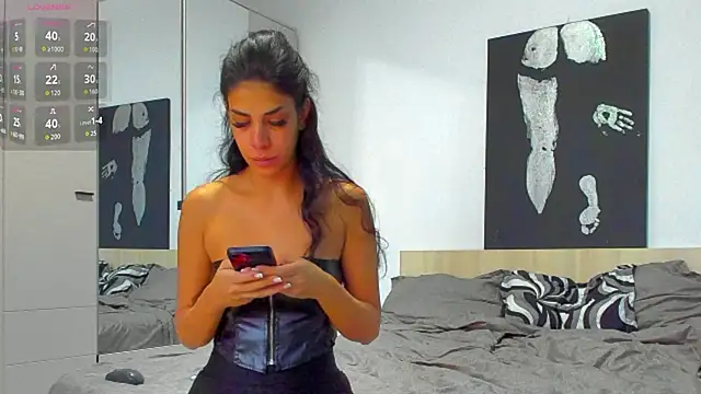 AylinHazellx online show from November 10, 5:28 am