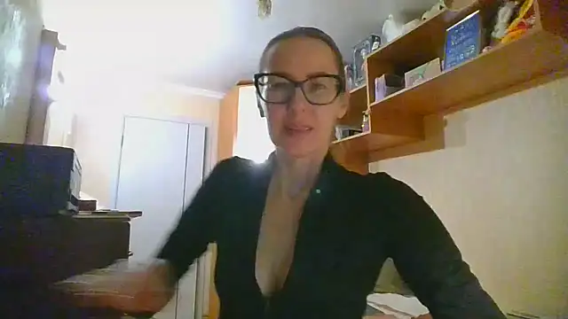 Snapshot of Norivann chatting on November 15, 1:29 pm Norivann online show from November 15, 1:29 pm