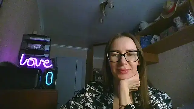 Snapshot of Norivann chatting on February 16, 11:17 am Norivann online show from February 16, 11:17 am