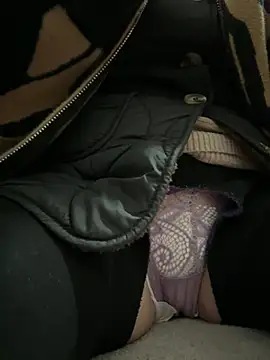 Snapshot of aoyo66 chatting on April 2, 11:08 am aoyo66 online show from April 2, 11:08 am