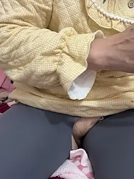 Snapshot of aoyo66 chatting on April 11, 7:45 am aoyo66 online show from April 11, 7:45 am