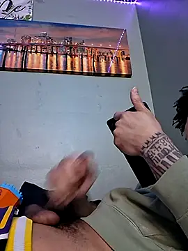 Snapshot of Painstickwes chatting on March 2, 3:30 am Painstickwes online show from March 2, 3:30 am