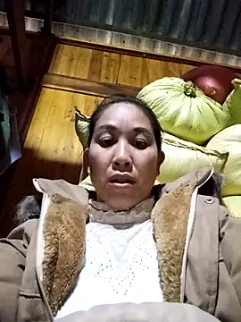 Snapshot of vtmbae chatting on February 9, 2:15 am vtmbae online show from February 9, 2:15 am