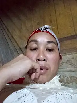 Snapshot of vtmbae chatting on February 23, 12:46 pm vtmbae online show from February 23, 12:46 pm