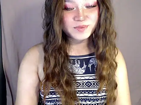 Snapshot of Eyes-on-me chatting on November 21, 3:11 pm Eyes-on-me online show from November 21, 3:11 pm