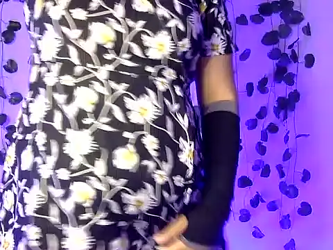 Aaliya02 online show from December 16, 8:52 am