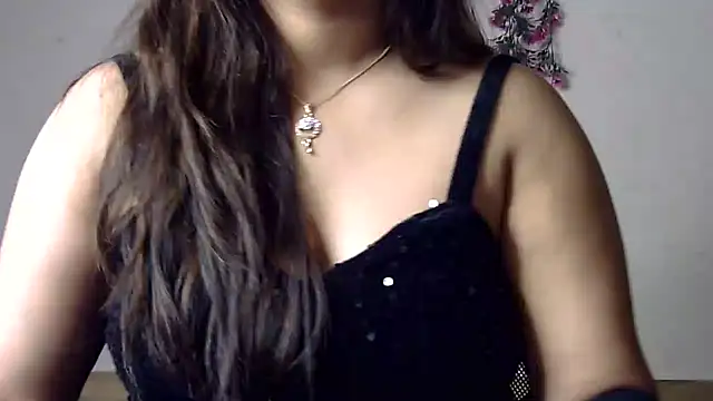 Aaliya02 online show from June 18, 10:41 am