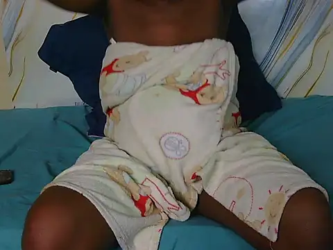 l4 love online show from December 4, 1:31 pm