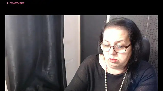 MissSanjanne online show from December 15, 9:30 pm