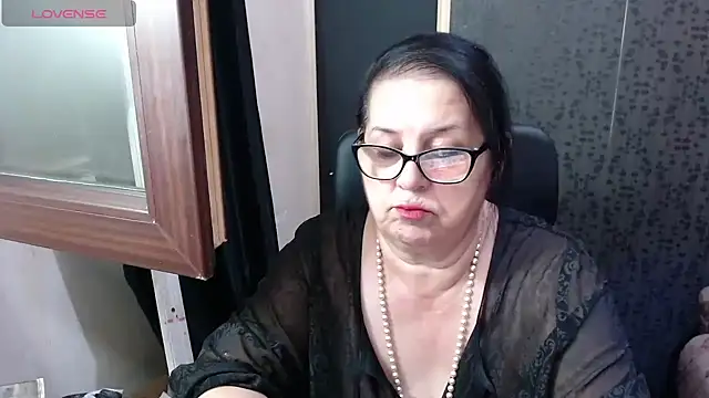 MissSanjanne online show from July 18, 8:45 pm