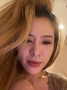 miumiu-66 online show from October 15, 3:45 pm