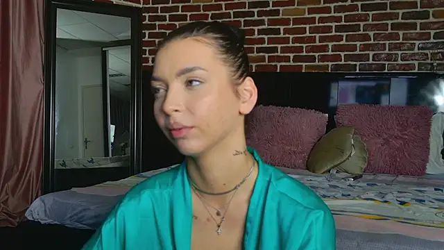 MeganSin  online show from October 13, 4:45 am