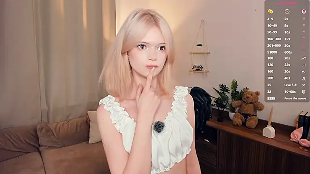 LaureMestler online show from February 25, 9:08 am