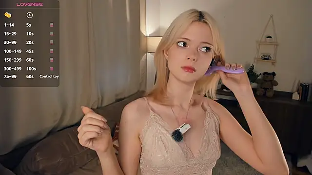 LaureMestler online show from March 19, 8:07 am