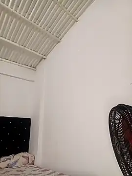 Sashalana online show from November 7, 8:20 pm