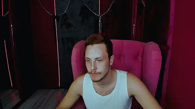 LeoMooree online show from October 10, 3:33 pm