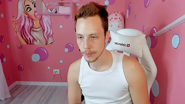 LeoMooree online show from October 18, 3:57 pm