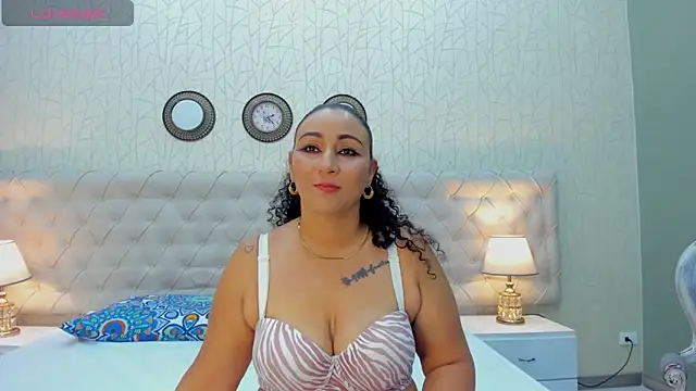 VaniaRose online show from October 27, 8:13 pm