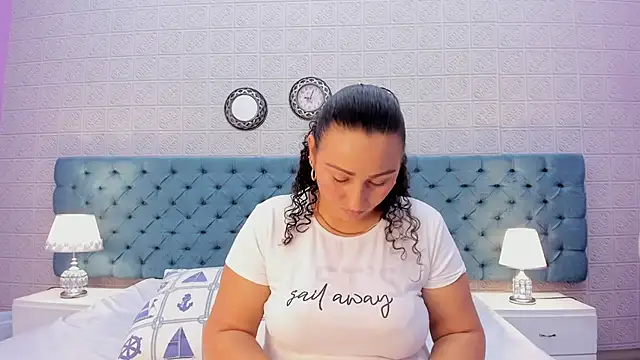 VaniaRose online show from November 23, 7:24 pm