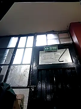 Mia-love-03 online show from December 4, 9:01 pm