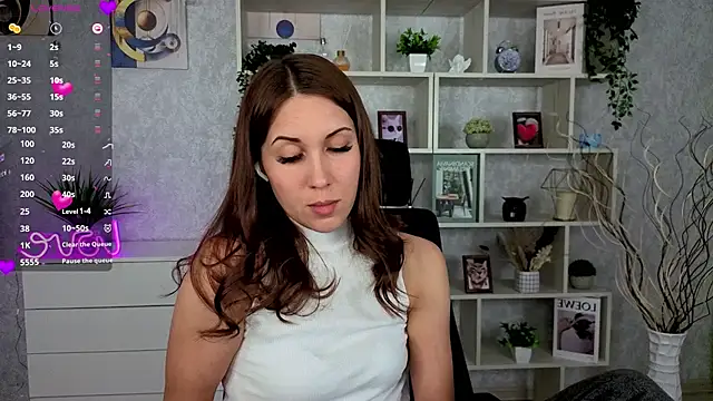 DreamVelour online show from October 23, 8:18 pm