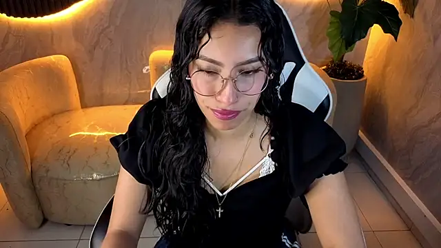 elowhyn dior tp online show from October 2, 12:12 pm