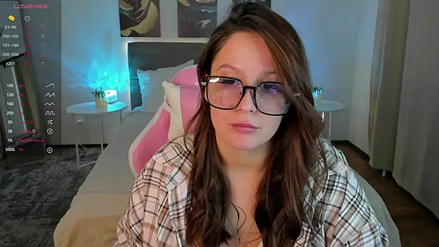 Kate Lil   online show from October 4, 5:16 am