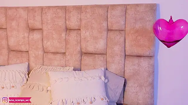 LunaOcampo  online show from January 8, 9:06 pm