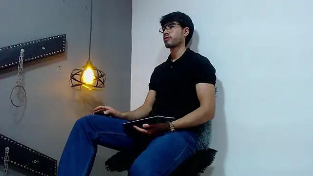 DanteBrown01 online show from September 26, 12:09 pm