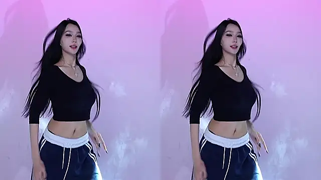 CM---001 online show from October 19, 3:23 pm