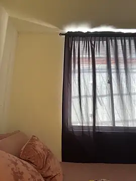 Snapshot of IsabellaJoness_ chatting on February 12, 5:41 pm IsabellaJoness online show from February 12, 5:41 pm